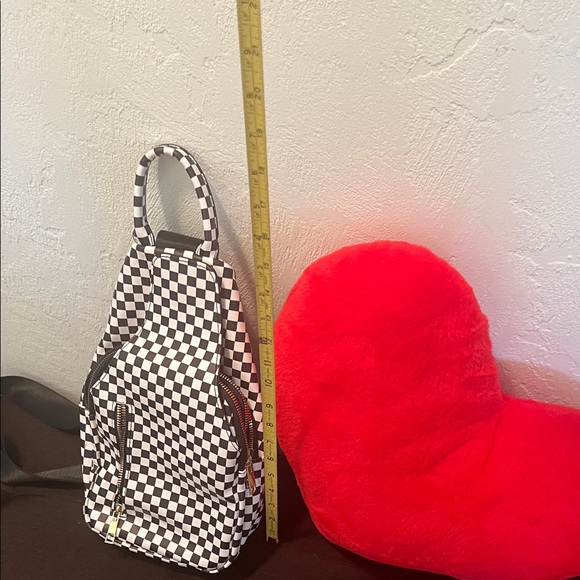 #1440** Checkered Black and White Unisex’s Fanny Body Cross Bag - Picture 3 of 4